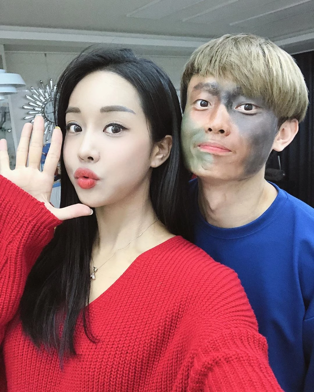 “미친 리액션...” 심하게 떡상 중인 BJ 랄랄, 과거 직업은 '이것' 이었다