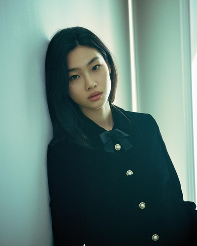 인스타 팔로워 수 아이유마저 뚫어낸 정호연